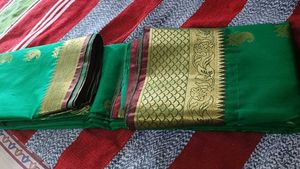 Women&#39;s Green Traditional Saree