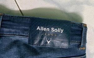 Brand: Allen Solly