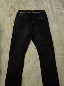 Black Distressed Jeans