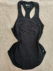 🖤 Classic black racerback tank top