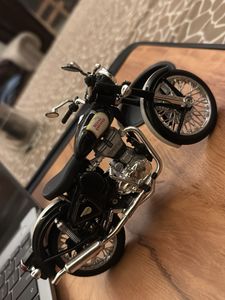 Royal Enfield Model Bike scale mode