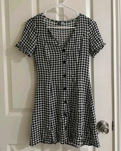 H&amp;M CLEARANCE SALE (Checked dress)