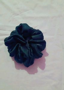 Silk Scrunchie Set - Black &amp; Peach