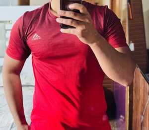 Adidas Red Training T-Shirt - Size M