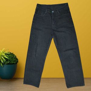 Women Black Staight Jeans Size 30 (O-35)