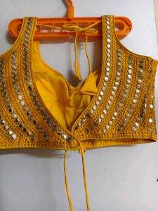 Mirror Work Backopen Dori Blouse💛