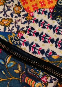 Round Multiple Texture Sling Bag