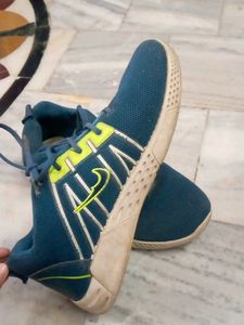Sports Shoes