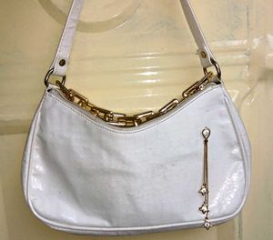 White Croc Chain Bag💫