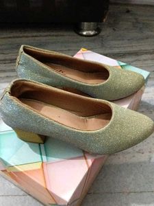 Sparkling Gold Ballerinas