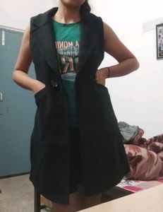 Sleeveless Black Coat