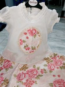 Beautiful Designer Gown No Zip Button Available