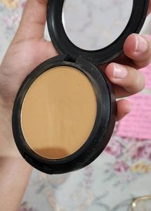 M.A.C StudioFix PowderPlus Compact Foundation NC45