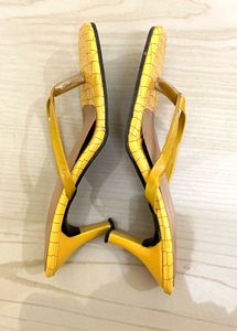 Yellow Texture Flats