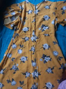 New Yellow FLORAL Dress, MAX Brand ,Size -L