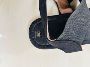 Black Flats/sandal With Silver Strap