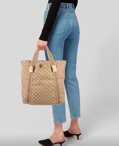 Auth  GUCCI GG Canvas Sherry Line Tote Bag