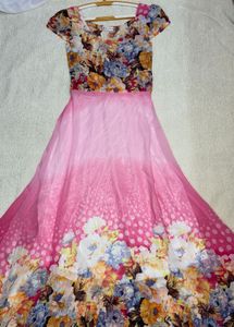 Pink Floral Dress🩷🤍
