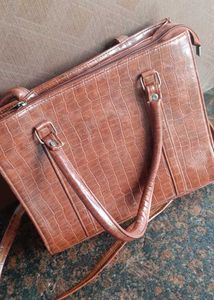 Tote Leather bag 👜( Free wallet )