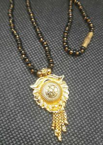 Gold Pendant Necklace