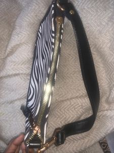 Black And White Trendy Hand Bag