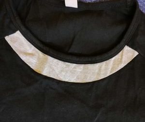 Black Graphic T-Shirt/ very soft material/for wome