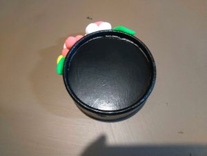 Cute Smiley Flower Desk Organizer or trinket tray