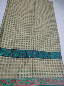 Green &amp; Gold Embellished Border Saree