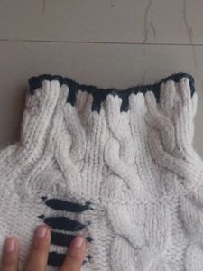 Zara Vintage Wear Aesthetic Sweater