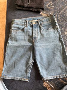 H&amp;M&#39;s Denim Shorts