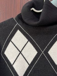 Turtleneck jumper dopped shoulder