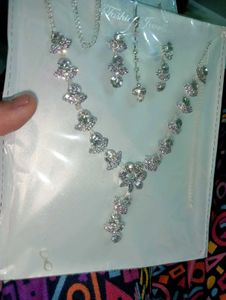 Pack of 2 necklaces Sets