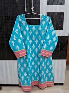 Set of 4 Women&#39;s Kurtis