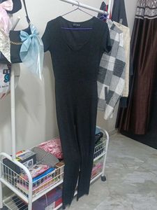 Black Ribbed Knit Jumpsuit(Prettylittlethings)