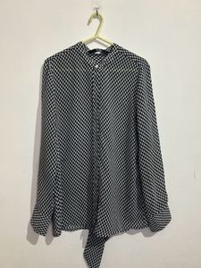 Elegant Black &amp; White Blouse