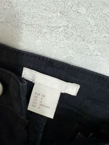 Rust off shoulder top with black h&amp;m shorts