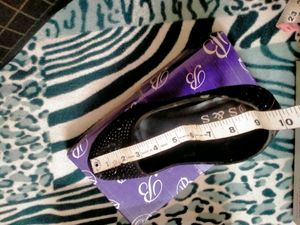 Very Beautiful Blacks Heels Belly