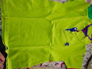 2 Pair Of Denim &amp; 2 Tshirts For Boys Age 5-6