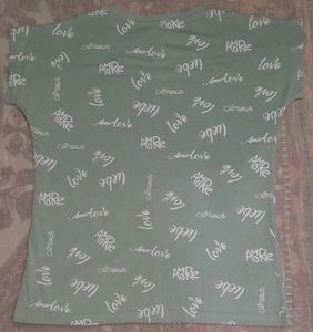 Trendy Woman Tshirt