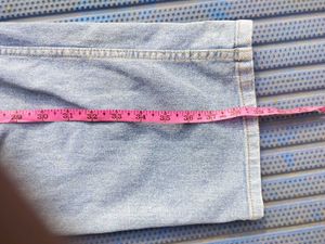 🧬 Light Wash Denim Jeans