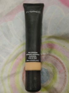 MAC Pro Longwear Foundation