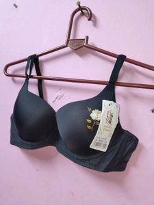 New with tag Elegant Black Bra  Floral Detail