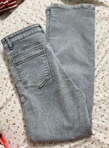 Women straight fit Grey jeans