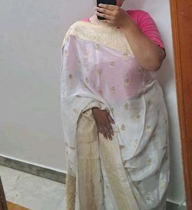 Elegant White &amp; Gold Banarasi Saree