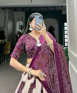 Art Womens Printed Lehenga Choli Set With Gifts