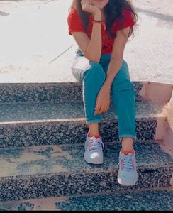 Full Asthetic Combo Of Jeans And Top
