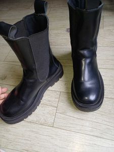 Black Leather Chelsea Boots