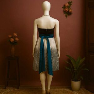 🩵🥀Elegant Strapless Dress