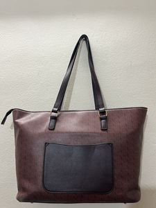 Elegant Tote Bag