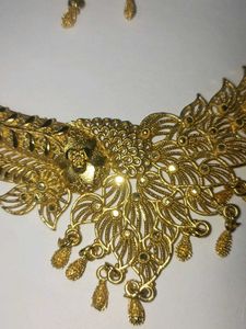 Gold-toned Necklace &amp; Earring Set
